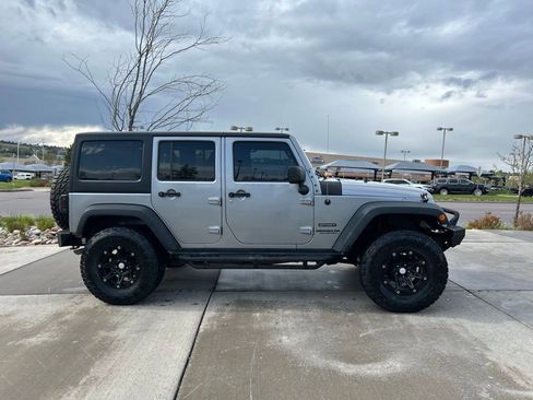 Used 2017 Jeep Wrangler Unlimited Sport w/ Quick Order Package 24S AWD/4WD image 10