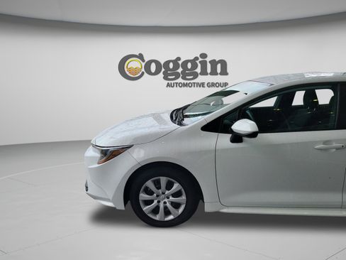 Used 2024 Toyota Corolla LE image 9