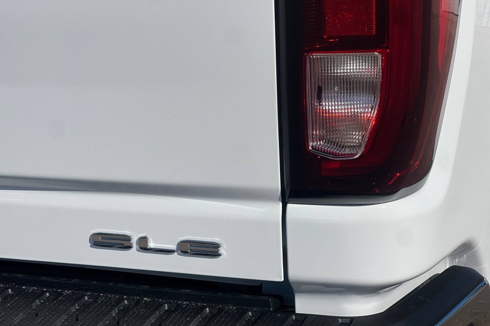 New 2026 GMC Sierra 2500 SLE AWD/4WD image 21