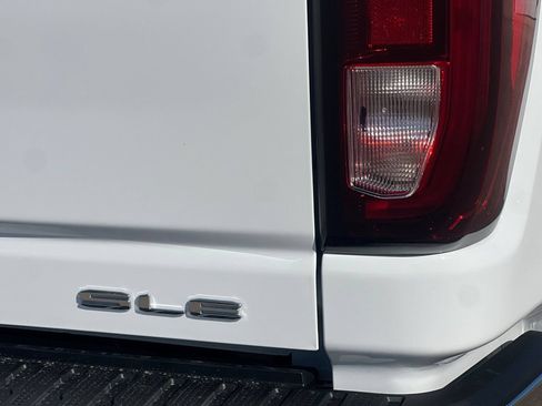 New 2026 GMC Sierra 2500 SLE AWD/4WD image 21