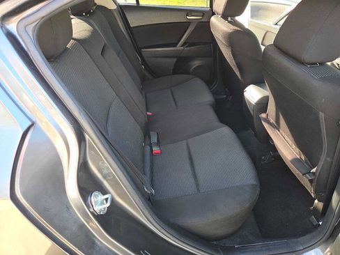 Used 2012 MAZDA MAZDA3 i Touring FWD image 10