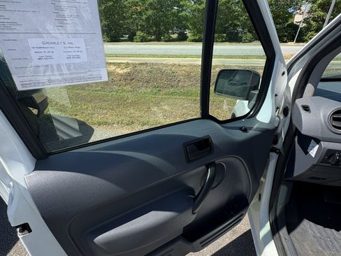 Used 2013 Ford Transit Connect XLT FWD image 9