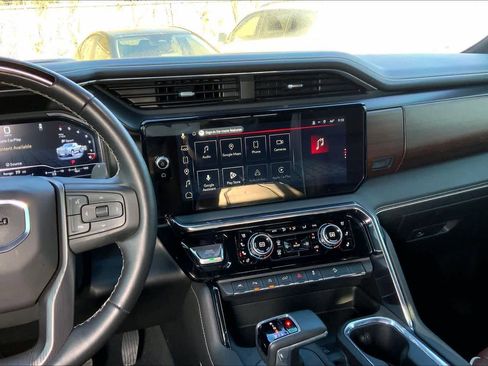 Used 2025 GMC Sierra 1500 Denali Ultimate image 7
