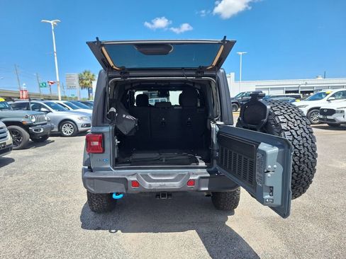 Used 2025 Jeep Wrangler Unlimited Rubicon 4xe w/ Safety Group AWD/4WD image 24
