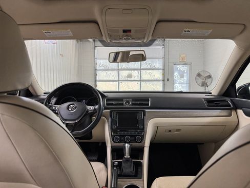Used 2017 Volkswagen Passat 1.8T SE image 18