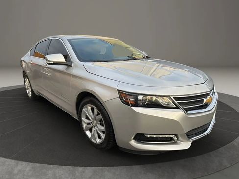 Used 2019 Chevrolet Impala LT FWD image 3