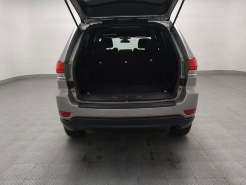 Used 2018 Jeep Grand Cherokee Laredo AWD/4WD image 29
