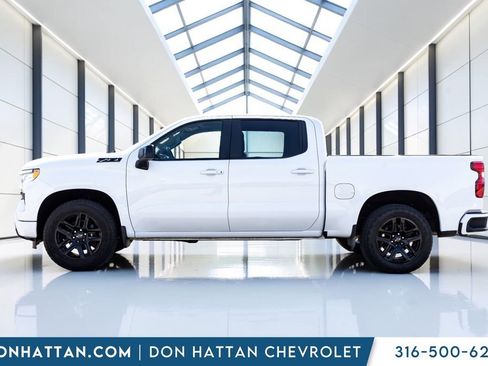Used 2023 Chevrolet Silverado 1500 RST AWD/4WD image 2