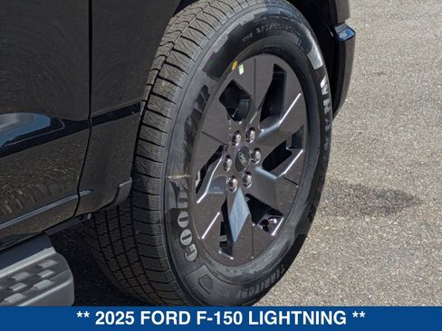 New 2025 Ford F150 Lightning Lariat image 13