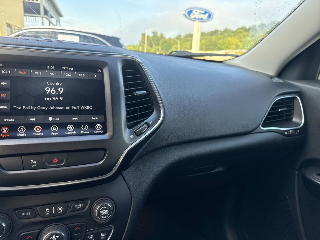 Used 2019 Jeep Cherokee Trailhawk w/ Comfort/Convenience Group AWD/4WD image 10