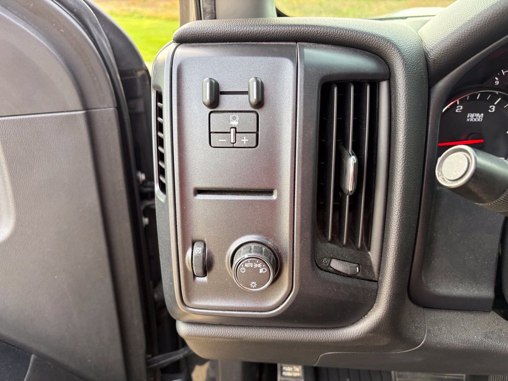 Used 2018 Chevrolet Silverado 2500 W/T w/ WT Convenience Package AWD/4WD image 12