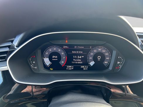 Certified 2025 Audi Q3 2.0T Premium w/ Convenience Package image 11