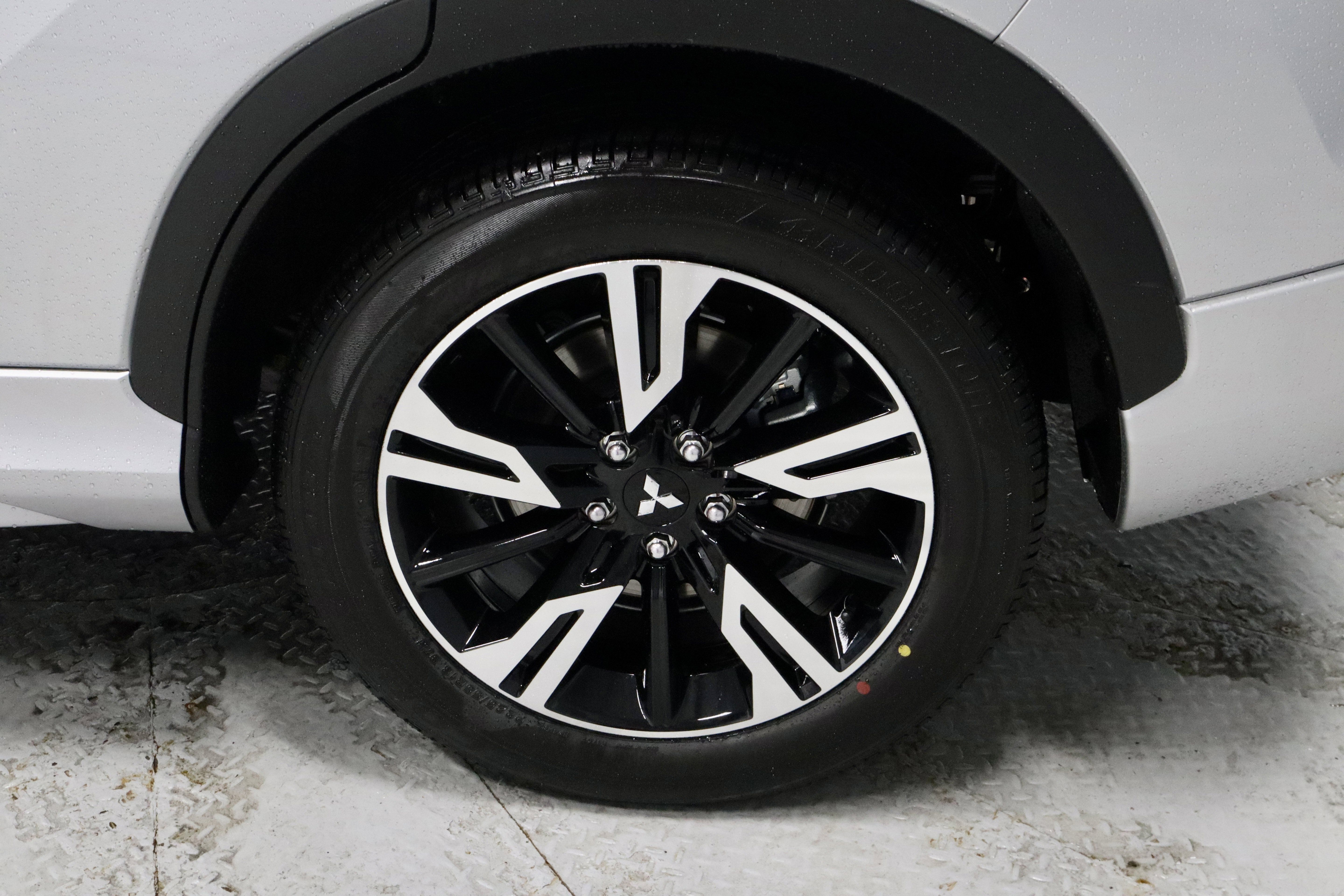 New 2026 Mitsubishi Eclipse Cross SEL AWD/4WD image 34