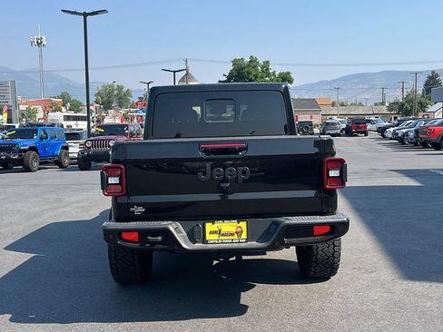 Used 2022 Jeep Gladiator Overland AWD/4WD image 6