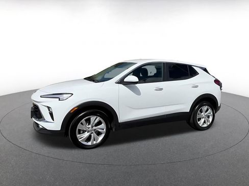 Used 2025 Buick Encore GX Preferred AWD/4WD image 8
