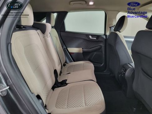Certified 2020 Ford Escape SE image 17