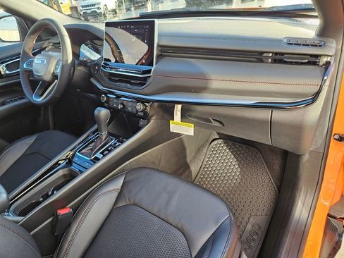 New 2026 Jeep Compass Trailhawk image 39