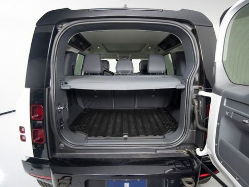 Used 2022 Land Rover Defender 110 X-Dynamic HSE image 40