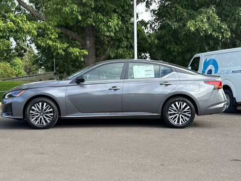 New 2026 Nissan Altima 2.5 SV AWD/4WD image 5