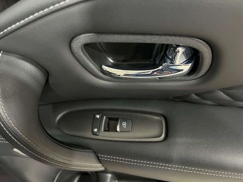 Used 2023 INFINITI QX80 Sensory w/ All-Season Package AWD/4WD image 23