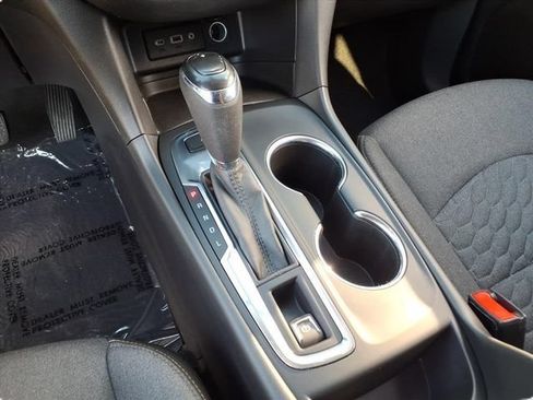 Used 2021 Chevrolet Equinox LT AWD/4WD image 24