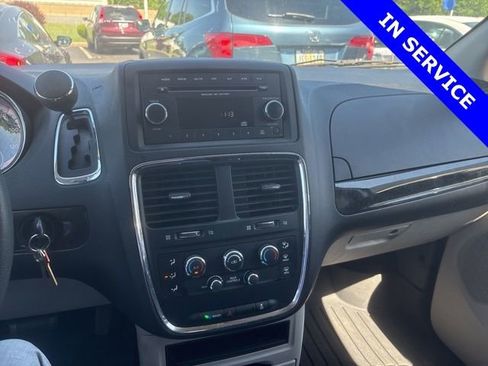Used 2015 Dodge Grand Caravan SE w/ Quick Order Package 29E SE FWD image 7