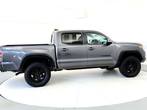 Used 2021 Toyota Tacoma TRD Off-Road w/ Technology Package AWD/4WD image 6