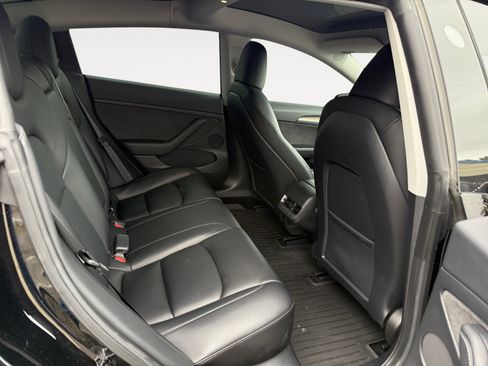 Used 2023 Tesla Model 3 Standard Range RWD image 18