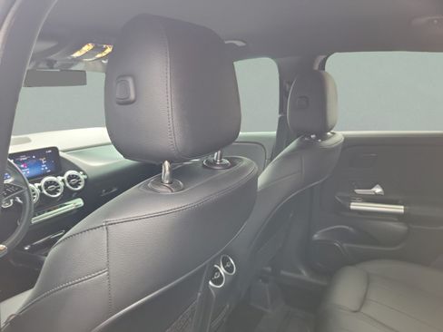 Certified 2025 Mercedes-Benz GLA 250 image 7