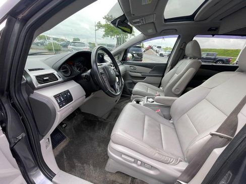Used 2015 Honda Odyssey Touring Elite image 11