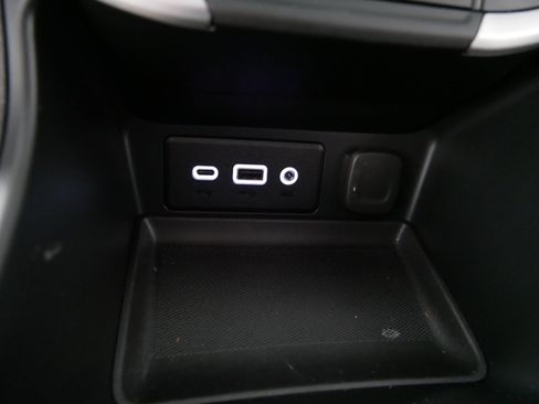 Used 2024 GMC Terrain SLE AWD/4WD image 30