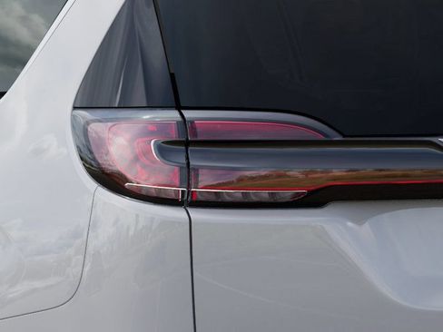 New 2026 Chrysler Pacifica Pinnacle w/ Trailer Tow Group AWD/4WD image 13