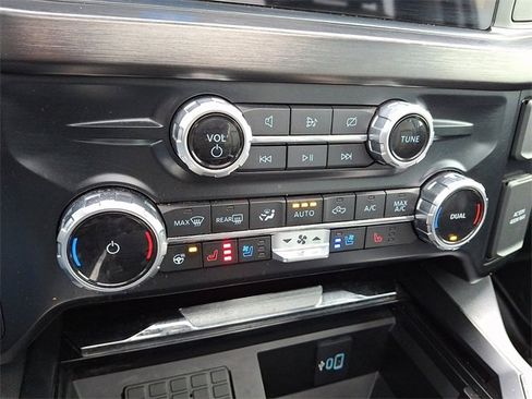 Used 2023 Ford F250 Lariat w/ Lariat Ultimate Package image 19