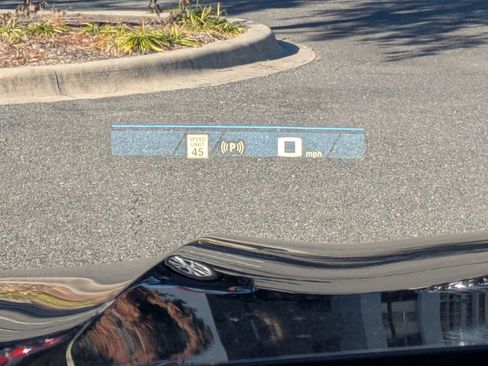 Used 2025 BMW X5 M Competition w/ Executive Package image 27