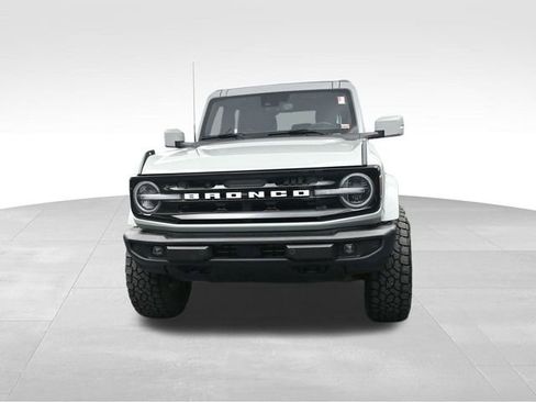 Used 2024 Ford Bronco Outer Banks image 2