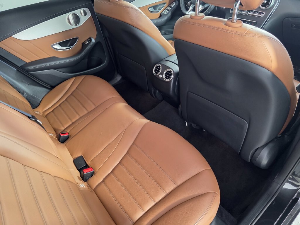 Certified 2022 Mercedes-Benz GLC 43 AMG 4MATIC image 27