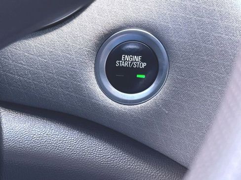 Used 2021 Chevrolet Malibu LT FWD image 16