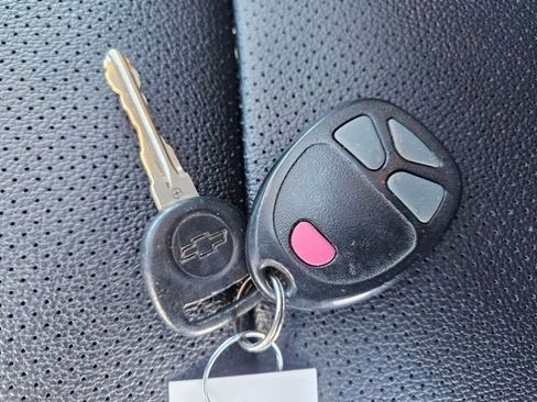 Used 2012 Chevrolet Avalanche LTZ image 29