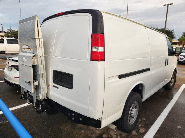 Used 2019 Chevrolet Express 3500 w/ Driver Convenience Package RWD image 5