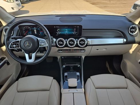 Used 2020 Mercedes-Benz GLB 250 image 16