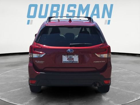 Used 2022 Subaru Forester Premium AWD/4WD image 5