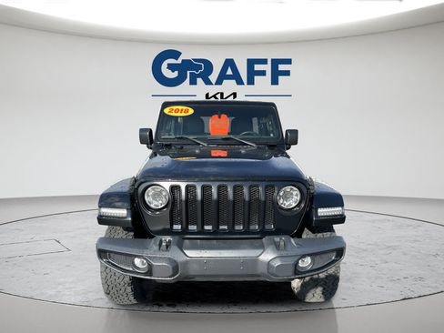 Used 2018 Jeep Wrangler Unlimited Sahara w/ Uconnect 4C Nav & Sound Group AWD/4WD image 8