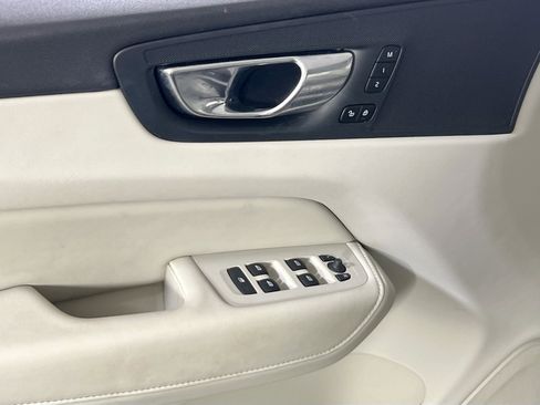Used 2023 Volvo XC60 B5 Core w/ Climate Package image 18