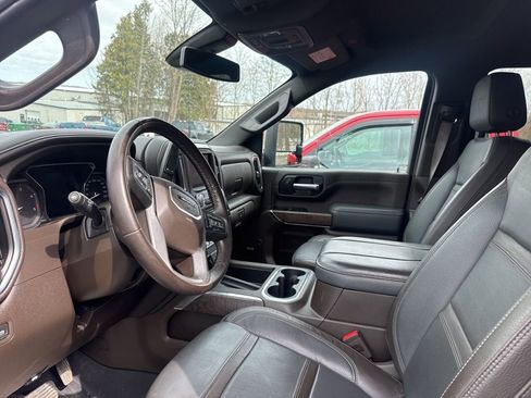 Used 2023 GMC Sierra 2500 Denali image 2