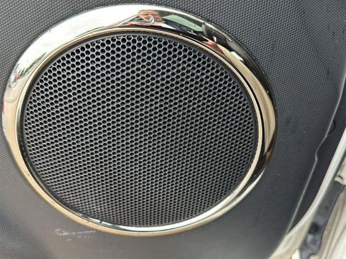 Used 2011 Kia Soul + FWD image 18