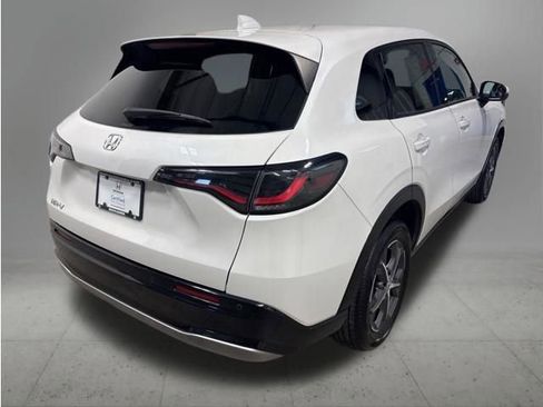 Certified 2024 Honda HR-V EX-L image 6