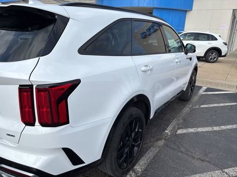 Used 2023 Kia Sorento SX image 7