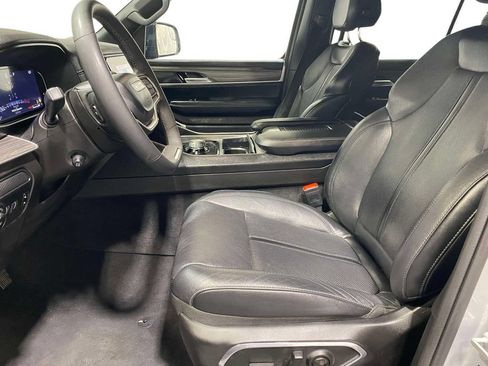 Used 2024 Jeep Wagoneer Series II AWD/4WD image 16