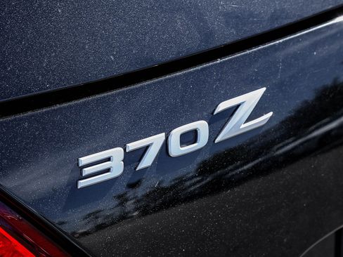 Used 2019 Nissan 370Z Coupe w/ Z34 Heritage Edition - Black image 9