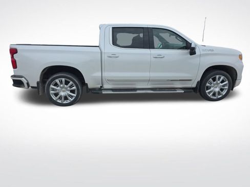 Used 2022 Chevrolet Silverado 1500 High Country w/ High Country Premium Package image 8